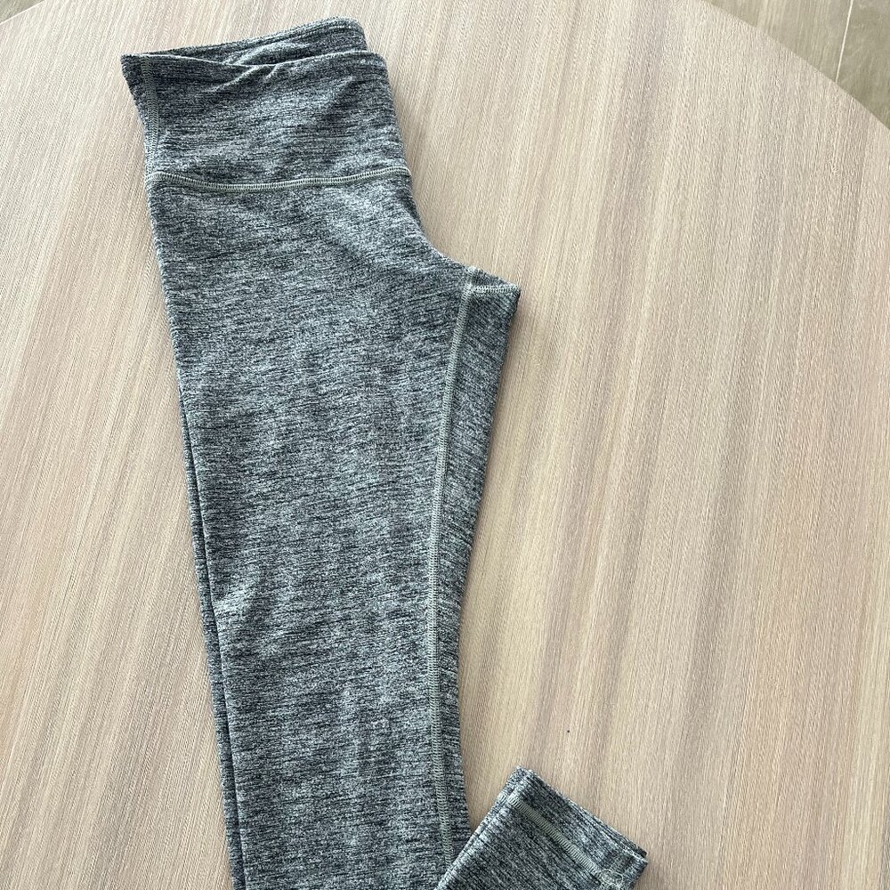Excellent Condition Lululemon Wunder Low-Rise Grey Leggings Size 6